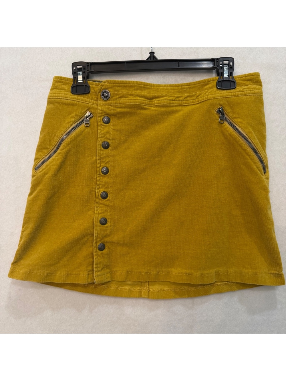 Kuhl Streamline Yellow Corduroy Snap Skirt Women's 8 (31x15) Mustard